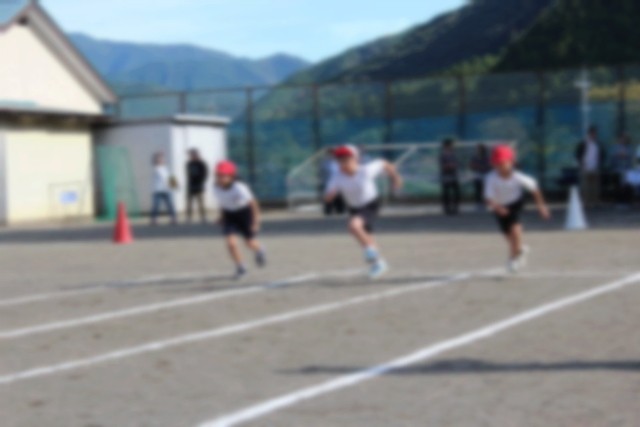 ２年生徒競走の様子