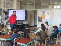 説明を聞く１年生