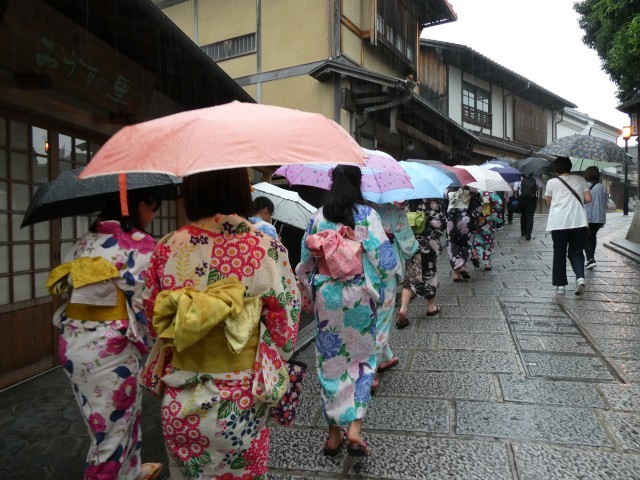 ゆかた姿で清水寺へ