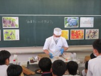 和菓子づくりの説明